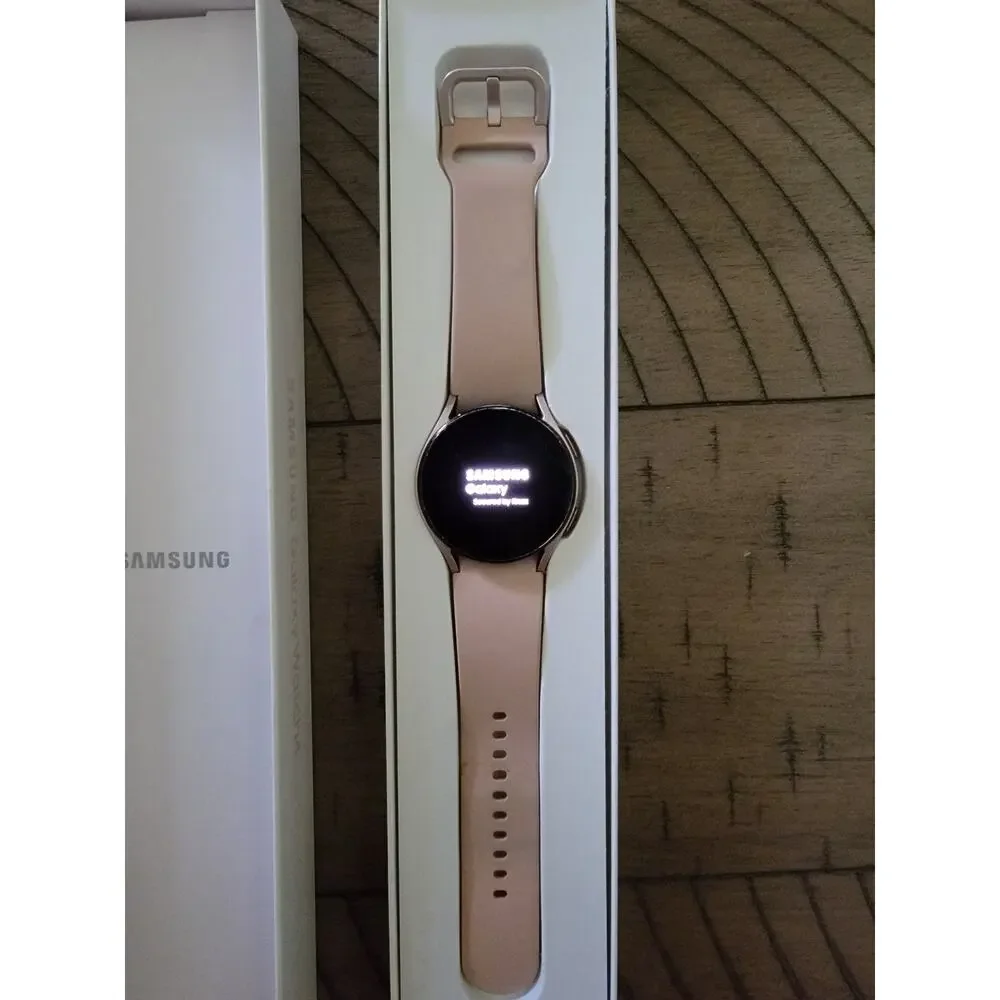 Samsung Galaxy Watch 4 40mm GPS Bluetooth with Sport Band- Pink Gold